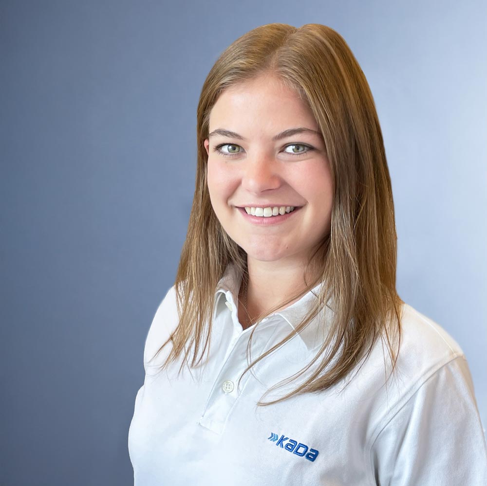 Caroline Dorn lächelt in die Kamera