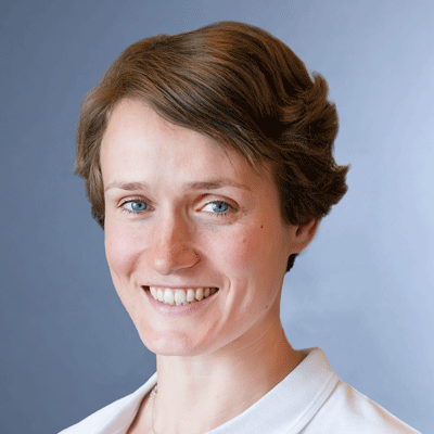 Portraitfoto von Elena Breitenberger