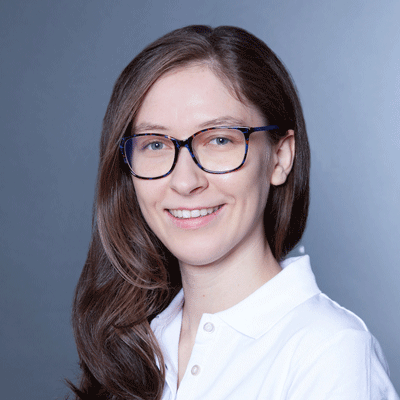 Portraitfoto von Nelly Binia