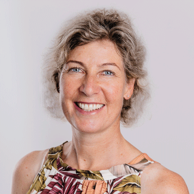 Portraitfoto von Petra Kronberger