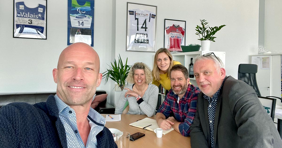 Selfie mit Nik Berger, Michaela Juvan und dem Team des SSLK