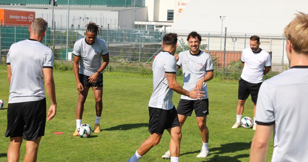 Lachende Gesichter bei einer der letzten Einheiten unserer Trainingsgruppe im VIVA Landessportzentrum Steinbrunn