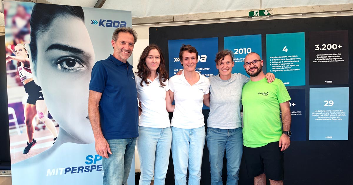Gruppenfoto mit Teammitgliedern von KADA und fairplay