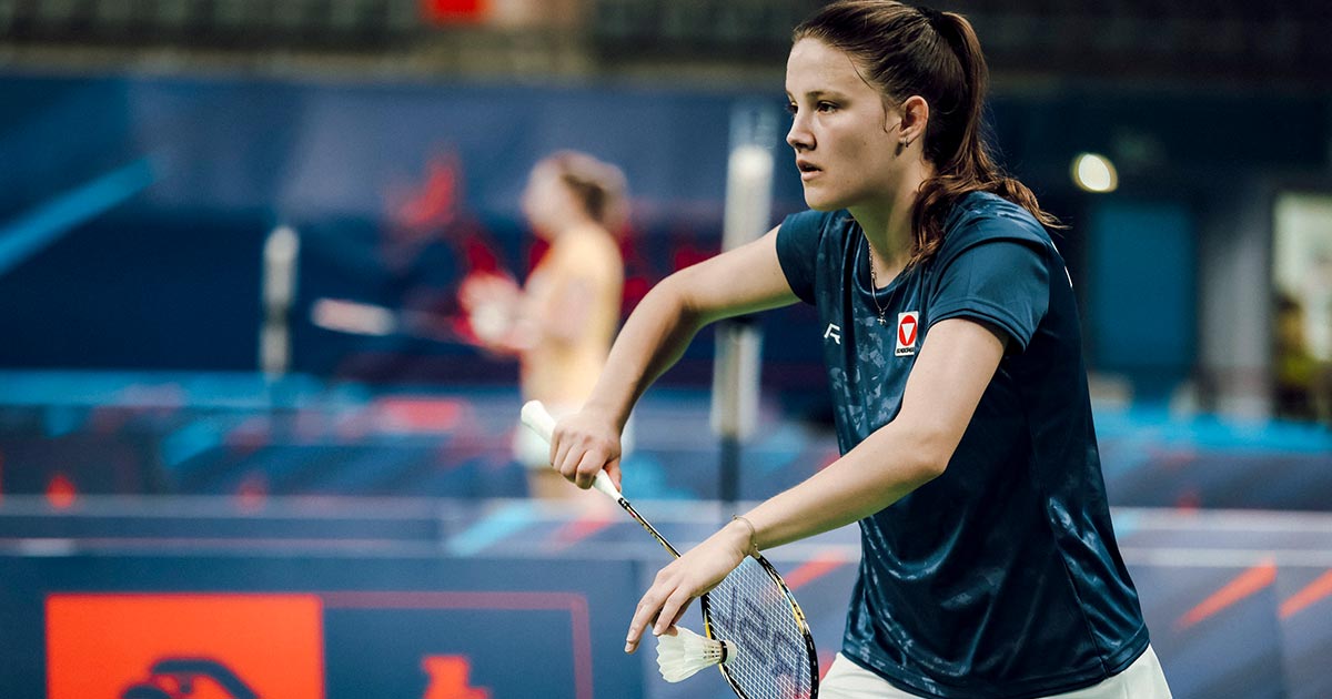 Katharina Hochmeir setzt in einem Match zum Aufschlag an